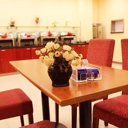 Hanting Express Jinzhou Luoyang Road Central Avenue エクステリア 写真